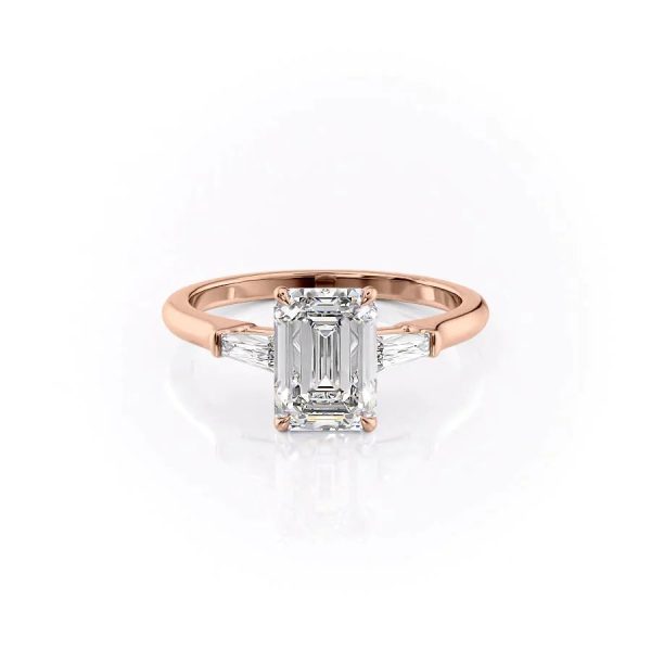 The Liv Set With A 1.5 Carat Emerald Moissanite Supply